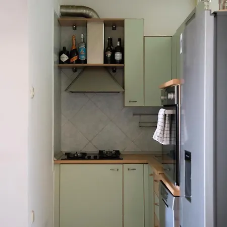 Nest 5 *