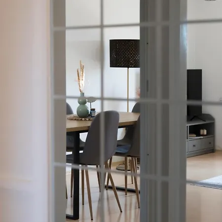 Nest 5 Apartment *